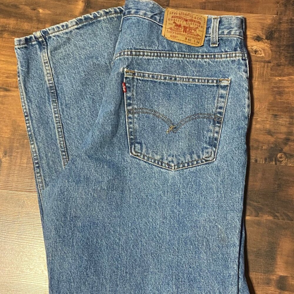 Levis Vintage Men's Red Tab 550 Relaxed Fit Blue Jeans 40 x 34 Quality Denim